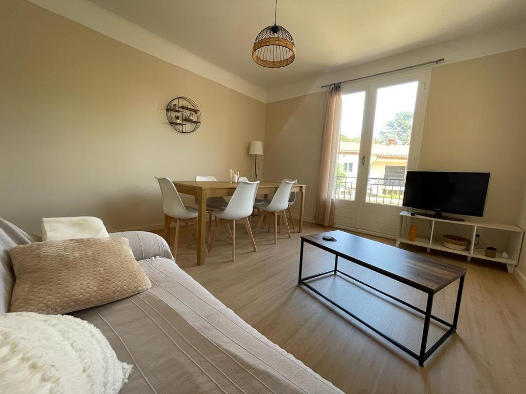 Lg Rite Appartement Avec Jardin Prades  Buitenkant foto